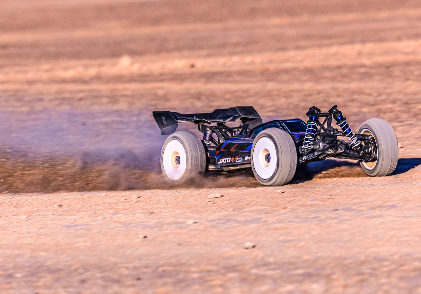 JATO 4x4 VXL 1/8 Scale 4S Brushless Buggy (no battery/charger)