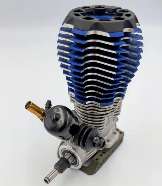 Rear view of the engine with the carburetor fitted