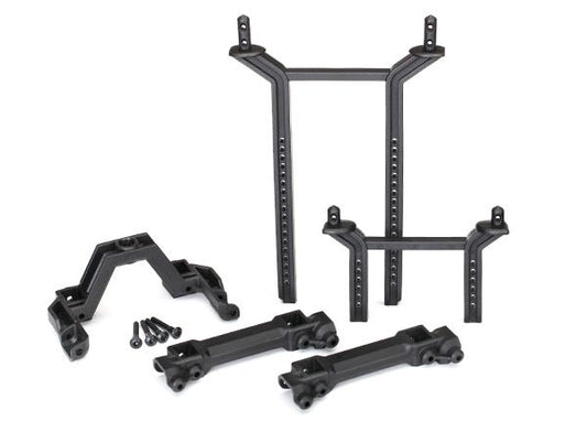 8215 BODY MOUNTS/POSTS FRONT/REAR