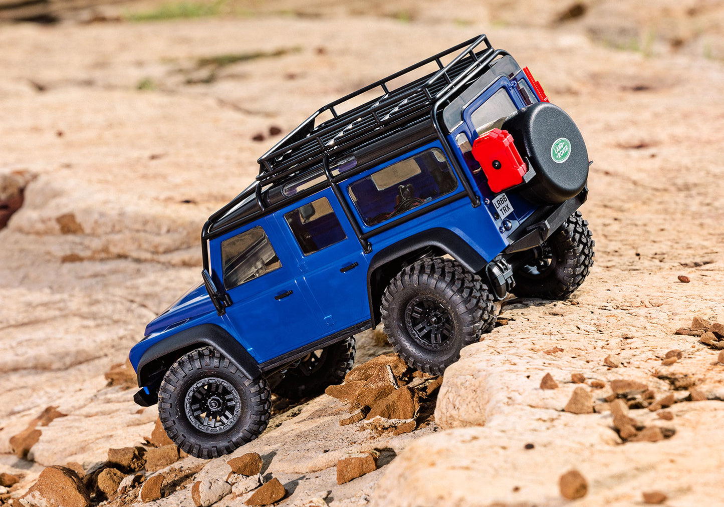 TRX-4M Defender 1/18 Scale micro crawler (battery/charger included)