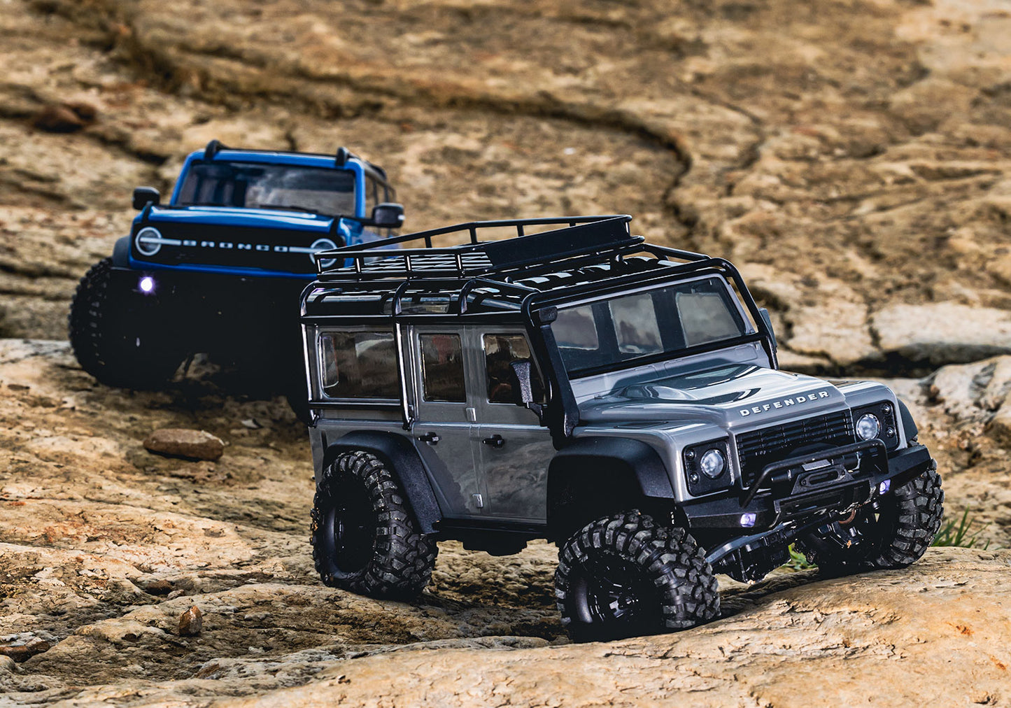 TRX-4M Defender 1/18 Scale micro crawler (battery/charger included)